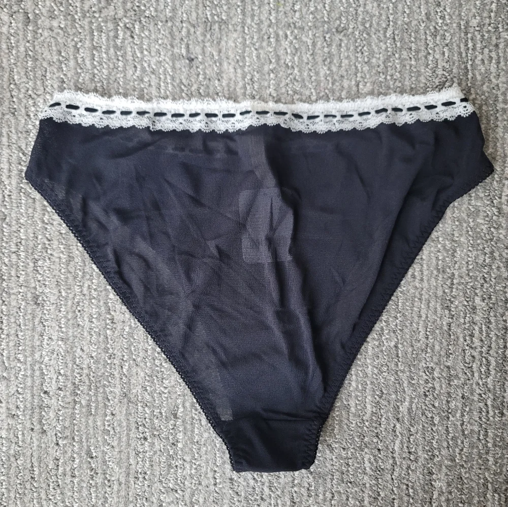 Free People So Sweet Bikini Size Large Color Black Combo NWT